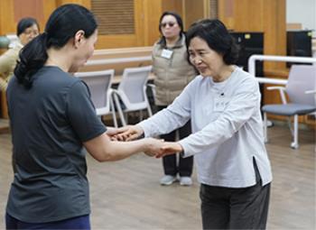 ������ ���� �Ȱ�, ����, �Բ� �����̴� �ð� �����